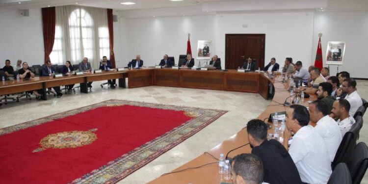معاذ دركول يكتب : العرائش تتأرجح بين مشاريع التنمية ومسرح الخلافات السياسية: الشرفة الأطلسية نموذجًا