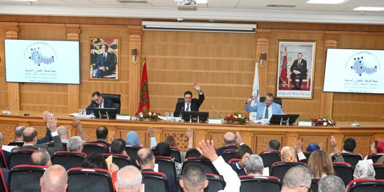 نقط جدول الأعمال حضيت بمصادقة الأغلبية المطلقة للمجلس مع امتناع عضو عن التصويت