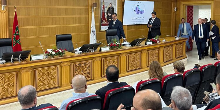 الوالي التازي يُنوه بـ عمل القرب لمجلس جهة طنجة