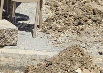 طنجة.. مواطنون يستنكرون تخريب الطرق بعد إصلاحها وغياب المراقبة على شركات المناولة