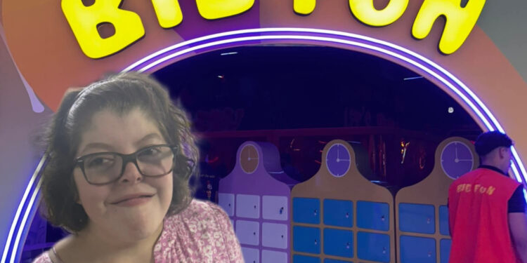 قصة صابرين الممنوعة من دخول حديقة ألعاب بطنجة بسبب إعاقتها المرعبة للأطفال