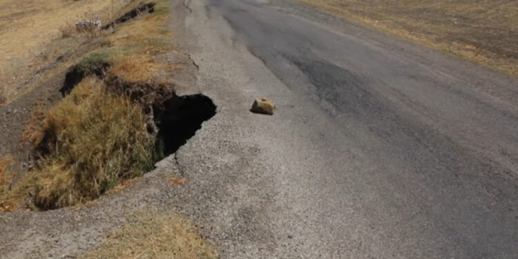 في مغرب السرعتين...طريق لم يعرف الإصلاح منذ تدشينه عام 2002