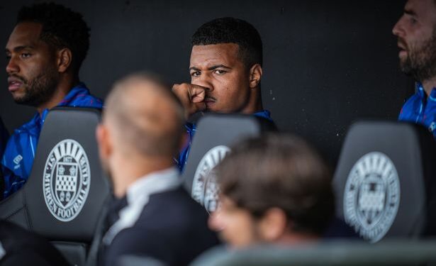 تمرد إيغامان على رينجرز الإسكتلندي يعزز انتقاله إلى الدوري الفرنسي