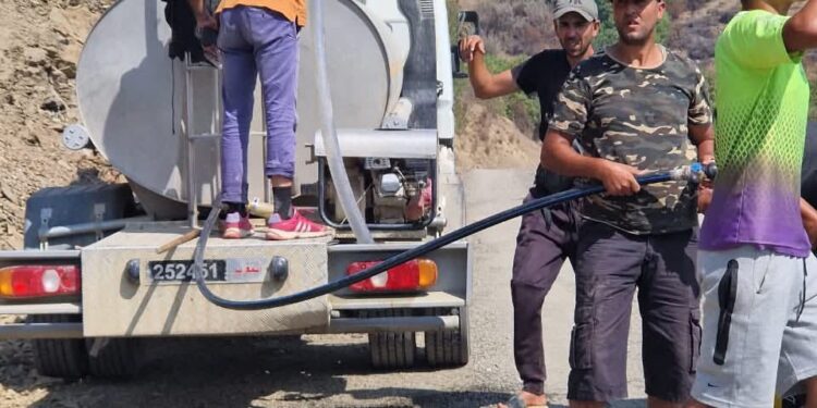 رئيس جماعة لغدير يسخّر إمكانيات ضخمة لمواجهة الحريق