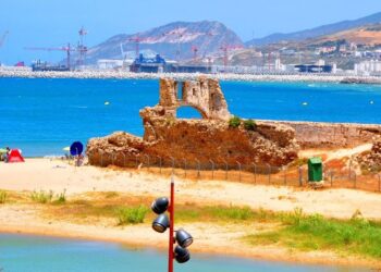 الكراء السياحي يزاحم الأسر في طنجة والشمال… أرباح يومية تُشعل أزمة السكن القار