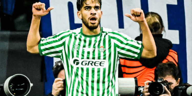 أسود خارج الحدود: عملاق إيطالي يرغب في التعاقد مع الزلزولي