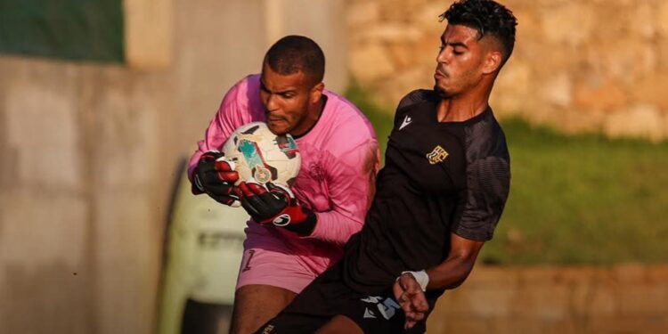 اتحاد طنجة يتعادل أمام اتحاد تواركة بالرباط
