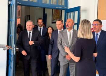 الليموري يشارك في افتتاح مدرسة فرنسية ويترك مدرسة أولاد الشعب دون ملاعب رياضية