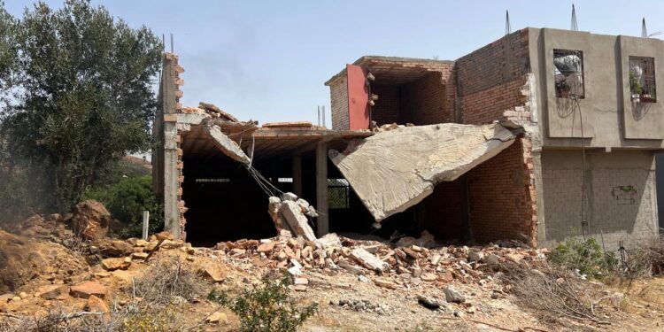 جدل ببوكدور بعد حملة هدم نفذتها سلطات حجر النحل ضد منازل غير مرخصة