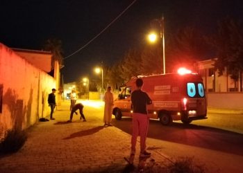 العثور على شخص مدرج في دمائه قرب مدرسة السلام باكزناية