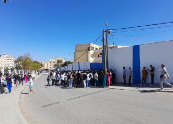 أب يتفاجئ بنقل ابنته إلى إعدادية  في طور الإنجاز ! 