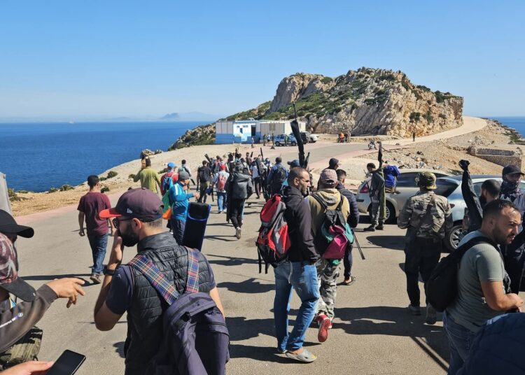 سلطات بليونش تمنع هواة الصيد بالقصبة من ممارسة هوايتهم