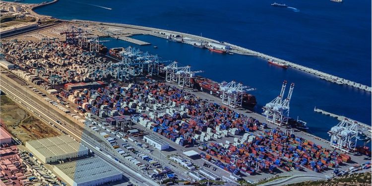 طنجة المتوسط يطلق أشغال توسعة محطة الركاب والشاحنات