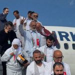 أول تصريح لعزيز غالي بعد إطلاق سراحه ووصوله إلى مطار إسطنبول