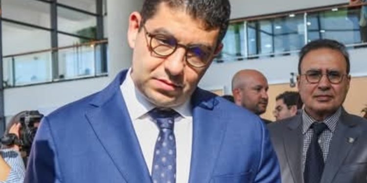 سابقة بطنجة : الصحافة تقاطع زيارة وزير الثقافة