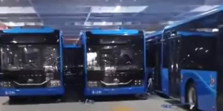 حسن بلخيضر يكشف تفاصيل حصرية عن الحافلات الجديدة بطنجة ونواحيها