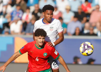 إسماعيل باعوف مدافع المنتخب المغرب