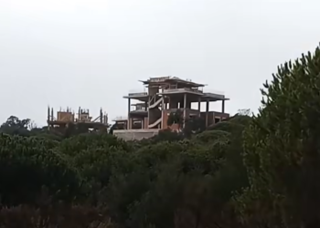 غابة مديونة بطنجة تشهد أشغال بناء مثيرة رغم قيود الوكالة الحضرية على التراخيص