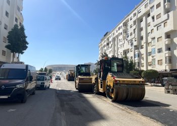 سلطات طنجة تشرع في تهيئة شارع إبراهيم الخليل استعدادًا لكأس إفريقيا