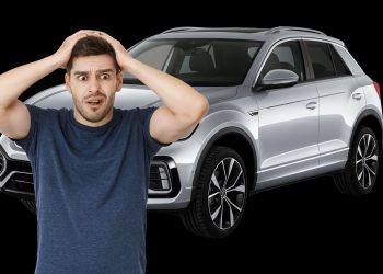 طنجة.. مواطن من بئر الشيفاء يُصدم بسيارة فاخرة مسجلة باسمه تحرمه من “أمو تضامن”