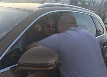 بعد إقرار الحكم الذاتي بالصحراء المغربية… الشرقاوي يحكي قصة جمعته بالملك في طنجة
