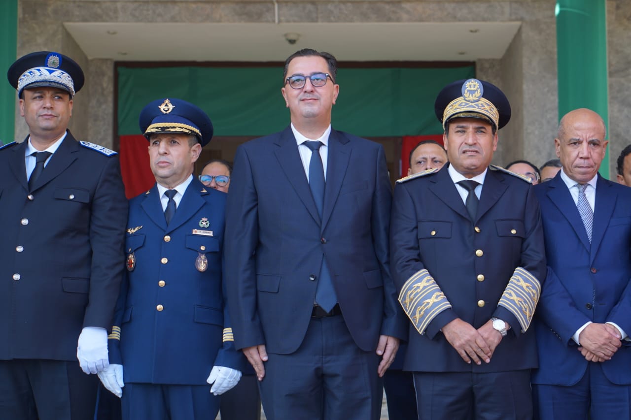 والي الجهة يونس التازي يتوسط المسؤولين المدنيين والأمنيين والعسكريين