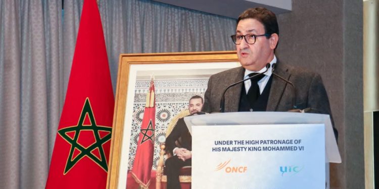 الوزير قيوح يدعو إلى التكامل بين الإنسان والتكنولوجيا لضمان السلامة بالنقل السككي  