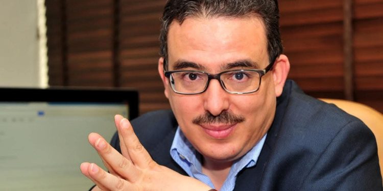 توفيق بوعشرين يكتب: يونس وعبد الله :رجاء توقفا عن عناق الدب هذا