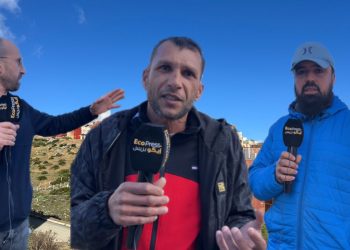 طنجة .. ساكنة عين مزنود بالعوامة : بغينا الرخصة راه عيينا من الإنتظار و المسؤولين كيرخصو غير العمارات و التجزئات!!