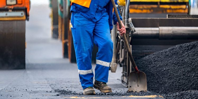 تعبئة 15,5 مليون درهم لتهيئة الطرق بسبت الزينات والعوامة