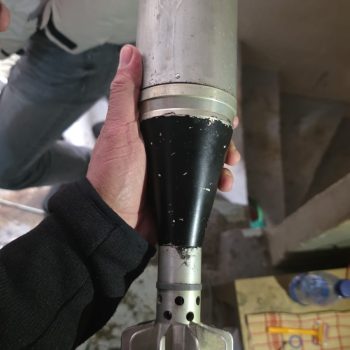 اسلحة بحول مهدد رجال السلطة 