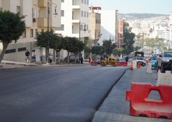 طنجة.. مطالب بوضع مطبّات لتخفيف السرعة في شارع المملكة العربية السعودية بعد انتهاء أشغال التوسعة