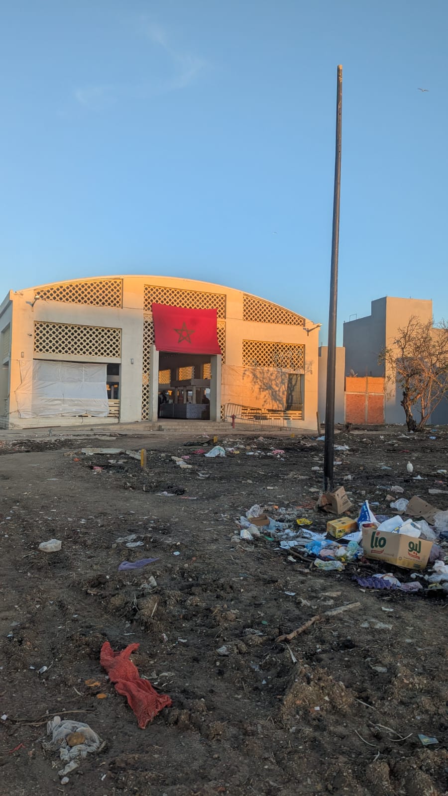 مشاهد كارثية لسوق السمارة خلال الأسبوع الماضي بعد التساقطات المطرية