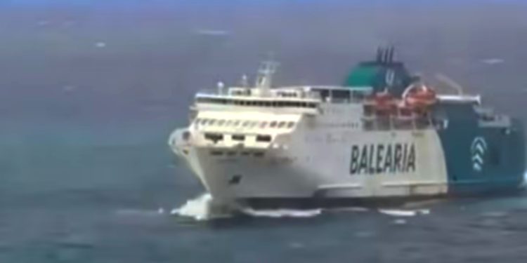 ميناء طريفة يعلن وقف الخط البحري مع طنجة مؤقتا