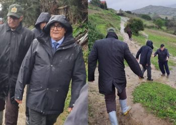 زيارة وسط الوحل… عامل الفحص أنجرة يختار الميدان بدل المكاتب