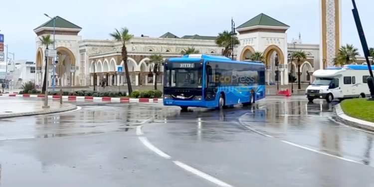رسميا… الحافلات الجديدة تظهر لأول مرة بشوارع طنجة