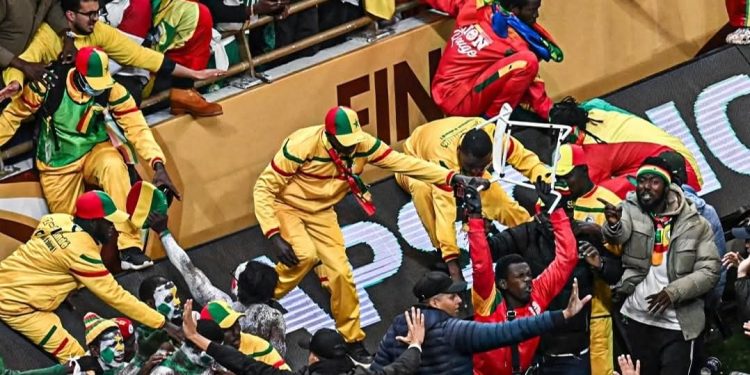 مديرية الأمن الوطني توضح بشأن وفاة حارس أمن مغربي بملعب الأمير مولاي عبد الله 