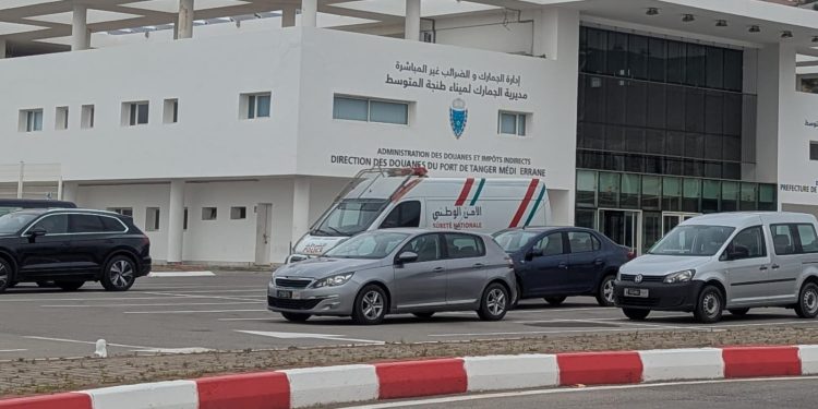 جمارك طنجة المتوسط.. تفاعل إنساني يُنقذ أدوية طفل في وضعية إعاقة