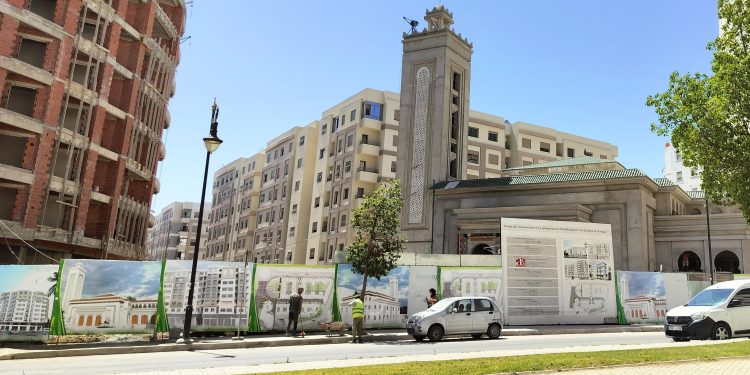 الضرائب تفرض رسم تسجيل إضافي بـ2% على معاملات العقارات لمحاربة “النوار”