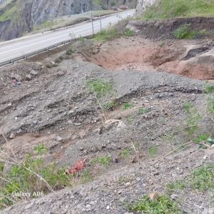 فيضانات بدوار اعرقوب بسبب إغلاق قناطر بالطريق الوطنية رقم 16 بشفشاون