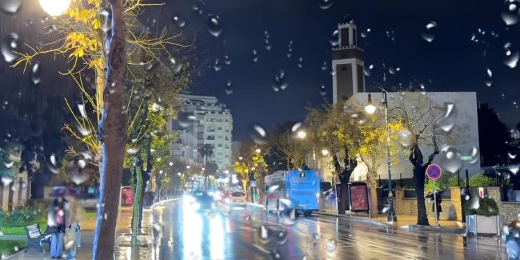 طنجة تحافظ على الصدارة في مقاييس الأمطار بالمغرب خلال 24 ساعة الأخيرة 