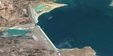 سد الوحدة على بعد 4 أيام من الامتلاء بنسبة 100%… فما مصير الحمولة الزائدة؟