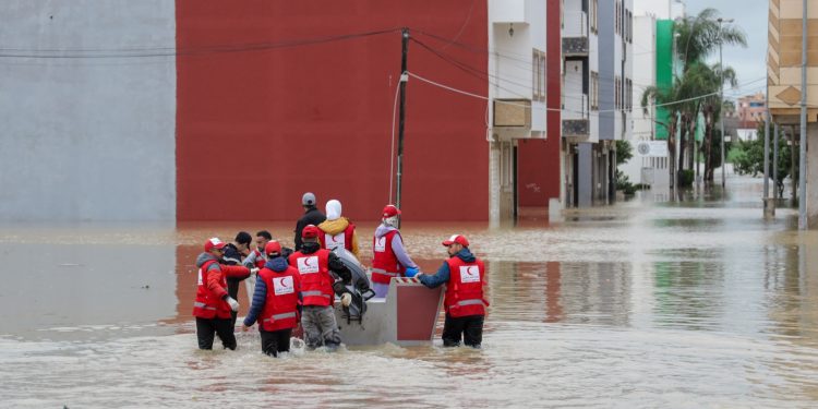 خبير مغربي يعيش في أمريكا ينتقد نظام إدارة الفيضانات في القصر الكبير