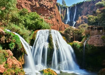 من شلالات نياغارا إلى أوزود.. كيف يمكن للسياحة الترفيهية خلق الثروة في المغرب؟