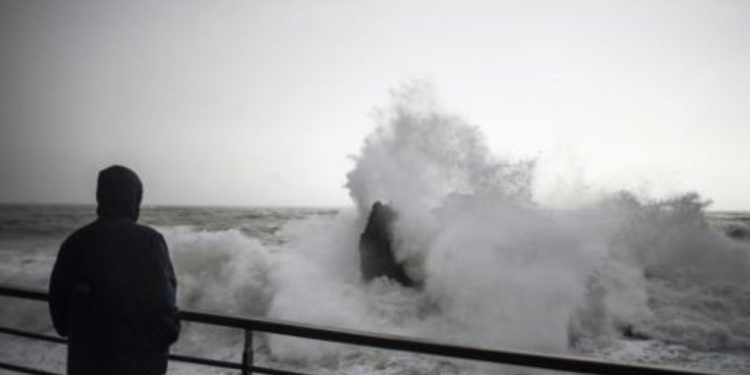 الأرصاد الجوية تحذر: بحر قوي الهيجان وأمواج عاتية تهدد سواحل طنجة