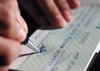 قانون الشيكات والكمبيالات بالمغرب: لجنة العدل تصادق على مشروع قانون 71.24