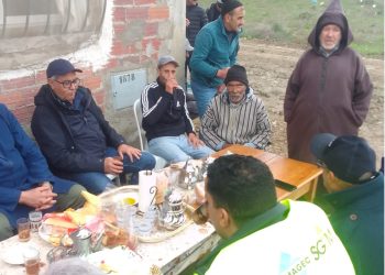 سابقة بشمال المغرب.. ممثل جلالة الملك في فطور جماعي مع ساكنة مدشر دار حمران
