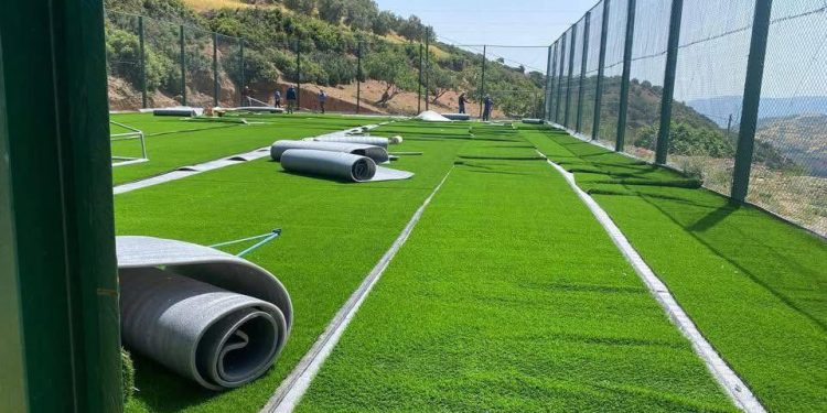 تجهيز ملعب قرب بملوسة يثير الجدل .. ورئيس الجماعة في قفص الإتهام