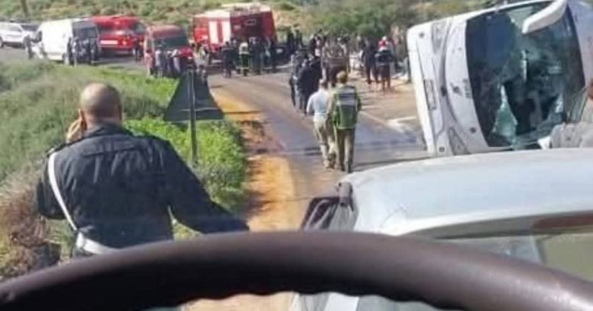 حادث سير مأساوي يُنهي حياة أربعة موظفين للأمن الوطني