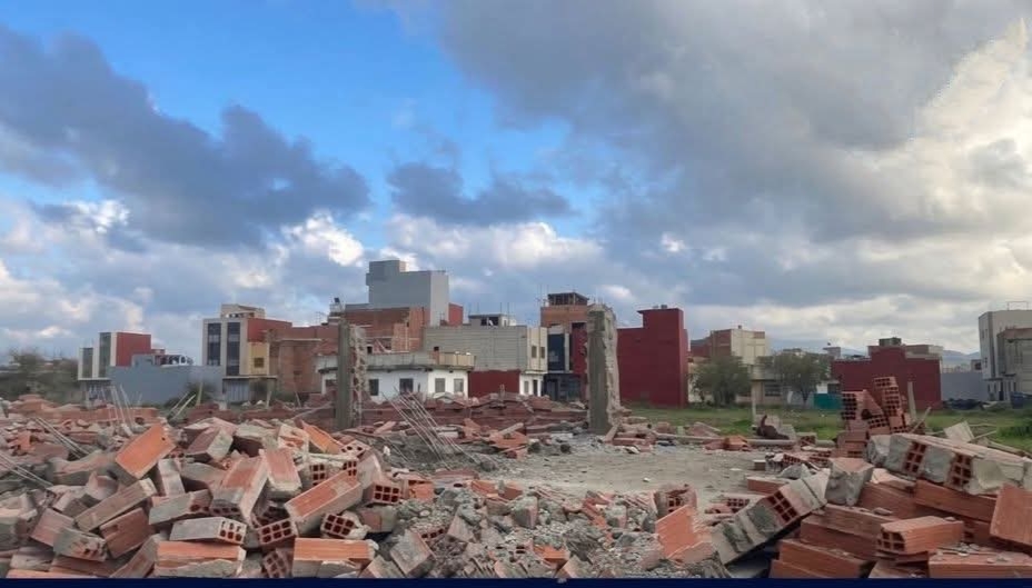 سلطات طنجة تهدم منازل بݣوارث ضواحي المدينة في حملة لمحاربة البناء العشوائي